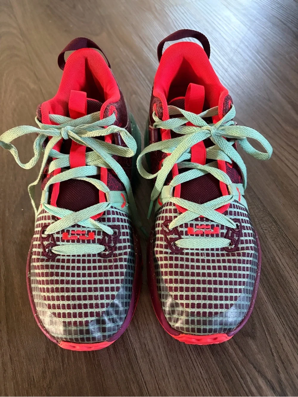 Nike LeBron Witness 7 SE GS Basketball Shoes